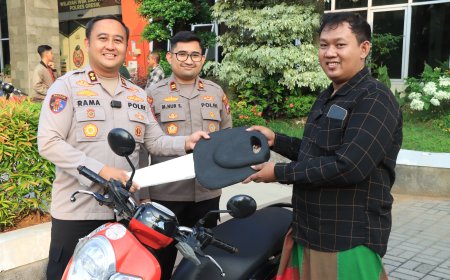 Polres Gresik Kembalikan 3 Motor Korban Curanmor dan Begal Tanpa Biaya   